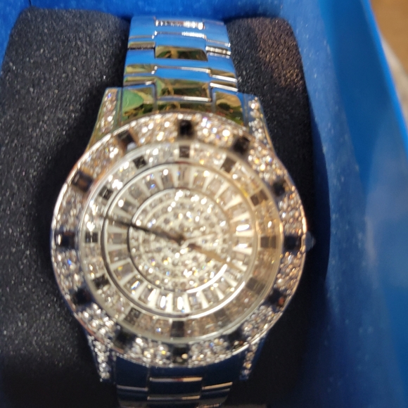 NIB VICTORIA WIECK DIAMOND PAVE STAINLESS STEEL WATCH ⌚️ Must ?‼️ main image 12